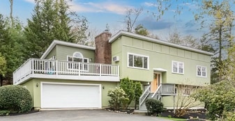 Building Photo - 12 Woodholm Rd