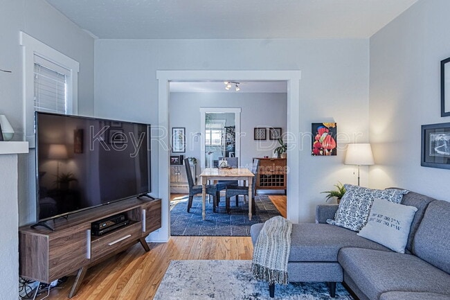 Building Photo - 555 Harrison St