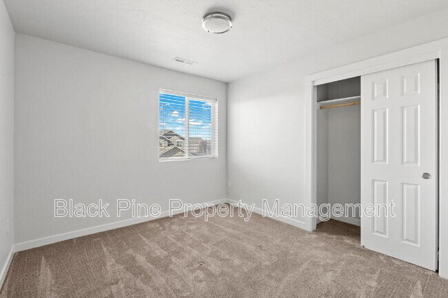Building Photo - 4443 W Sunny Cove St
