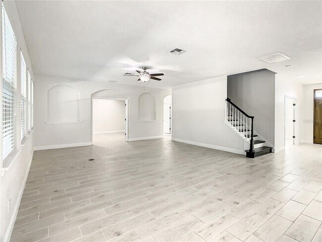 Building Photo - 8917 Blue Mesa Dr