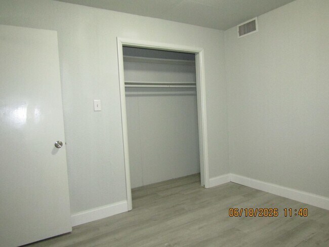 Building Photo - Freshly Painted/New Flooring home located closed to downtown Lawton/Ft. Sill