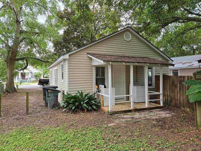 Building Photo - 1314 N Bronough St