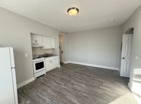 Building Photo - 237 E Broadway