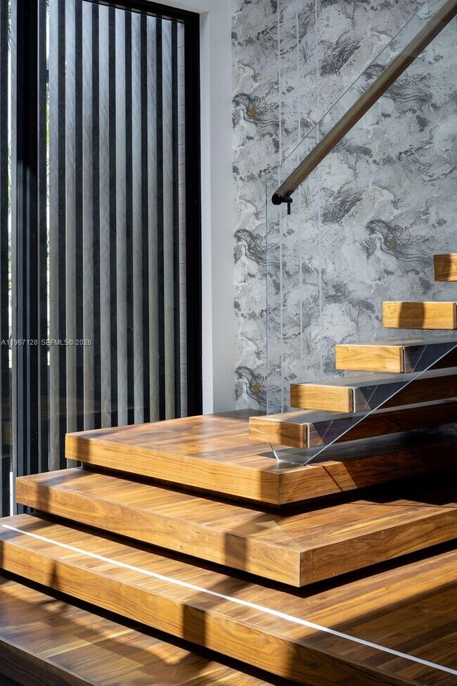 Building Photo - 1102 Washington St