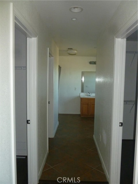 Building Photo - 9349 Golden Lantern Rd