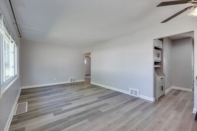 Building Photo - 346 Lawver Ln