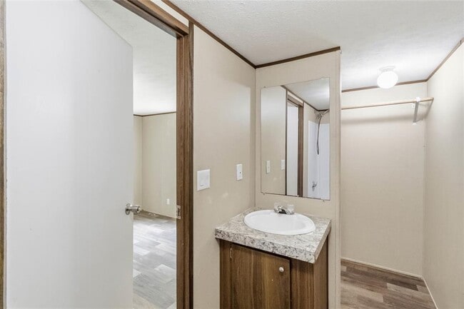 Building Photo - 908 Turney Ln