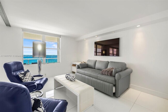 Building Photo - 9511 Collins Ave