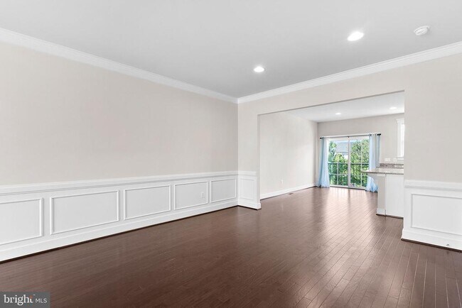 Building Photo - 207 Miles Hawk Terrace