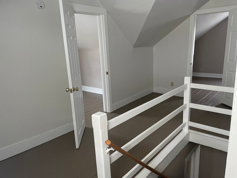 Building Photo - 230 Sturges Ave