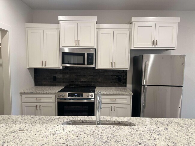 Building Photo - 1115 N 7th St