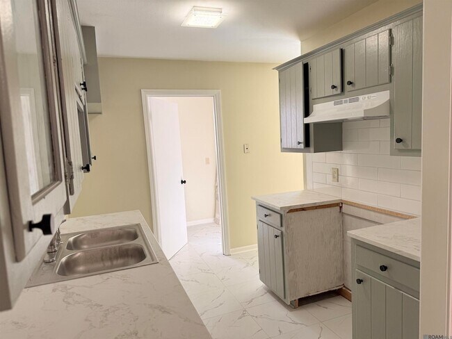 Building Photo - 5254 Stumberg Ln