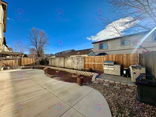 Building Photo - 1/2 Month Free - Look & Lease Same Day!!! Spacious 4-Bedroom 3 Bath, 3 Car Garage Home with Loft,...