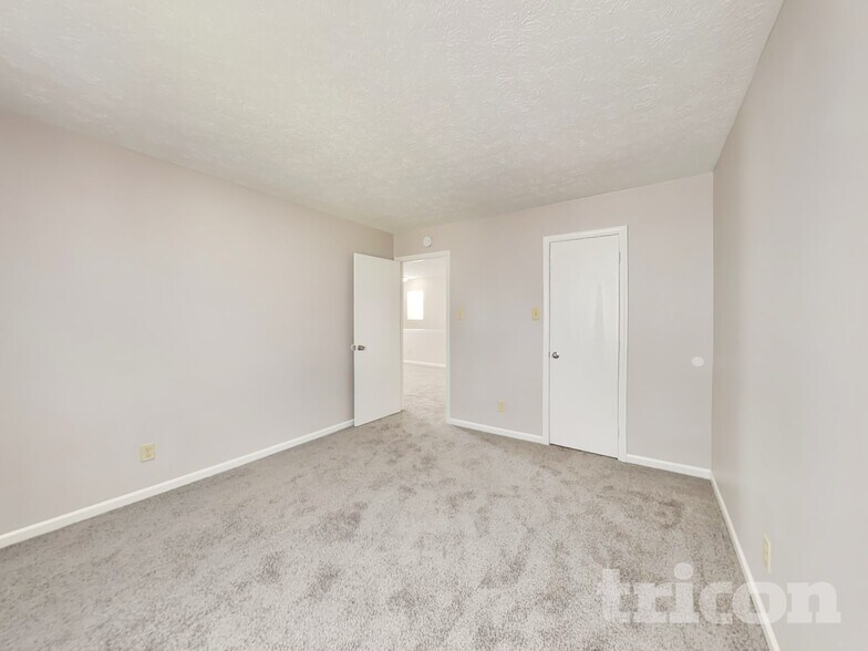 Building Photo - 6756 W Stanhope Dr