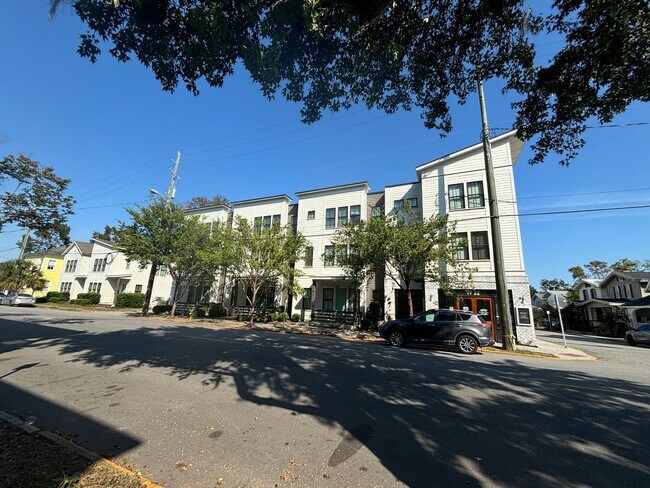 Building Photo - 1716 Habersham St