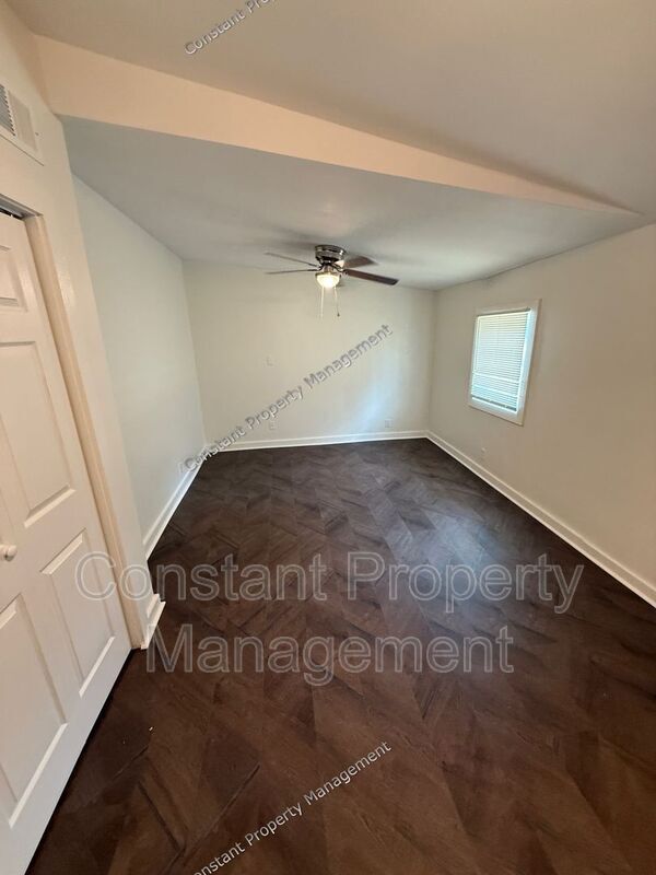Building Photo - 4047 Pershing Ave