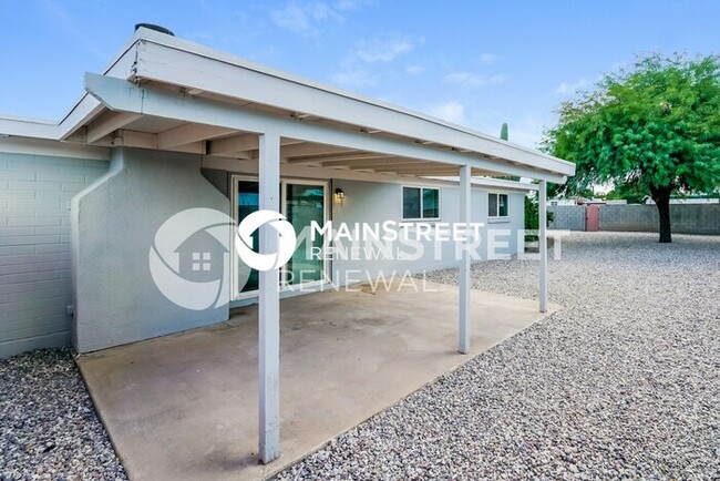 Building Photo - 8510 E Ruby Dr