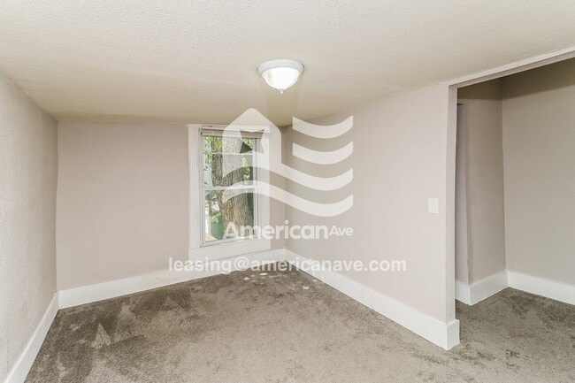 Building Photo - 1525 Greenup St
