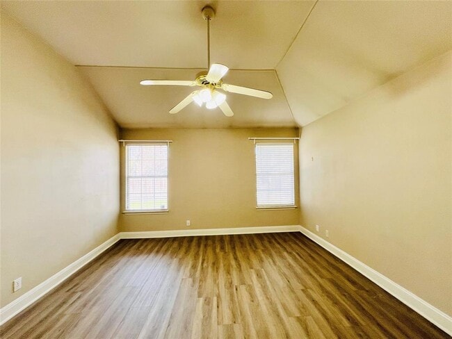 Building Photo - 8512 Hillrock Dr