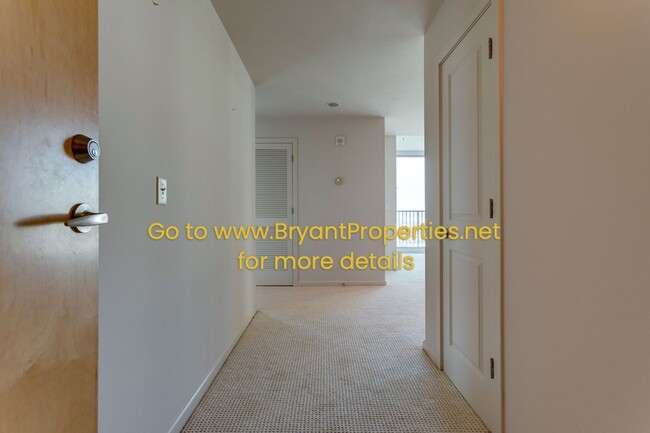 Building Photo - Nashville - Downtown 1-Bedroom Condo