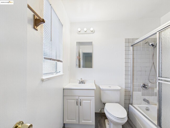 Building Photo - 3807 Opal St