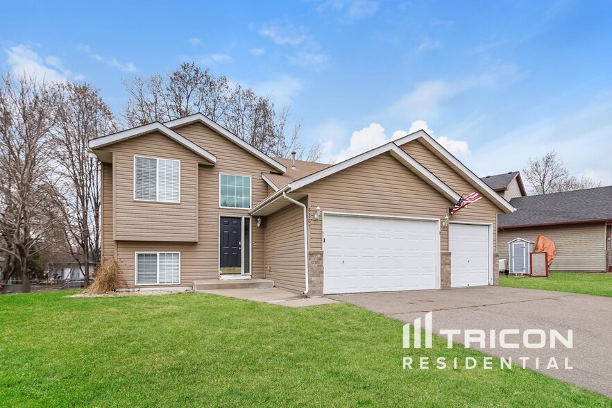 Primary Photo - 6367 River Mill Dr