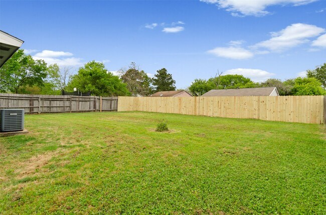 Building Photo - 24206 Running Iron Dr