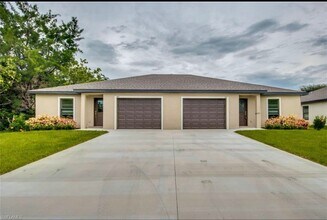 Building Photo - 3 Bedroom 2 Bath 1 Car Garage In Cape Coral!