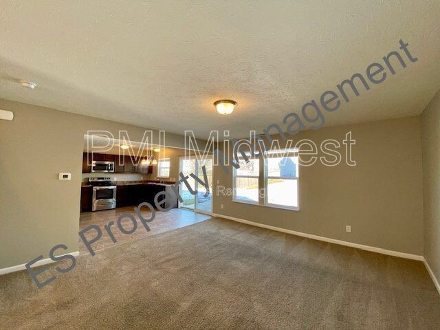 Building Photo - 10918 Spirit Dr