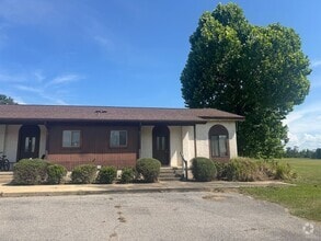 Building Photo - Apartment in the country
