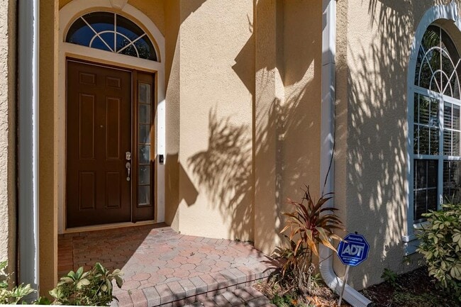 Building Photo - 10639 Hatteras Dr