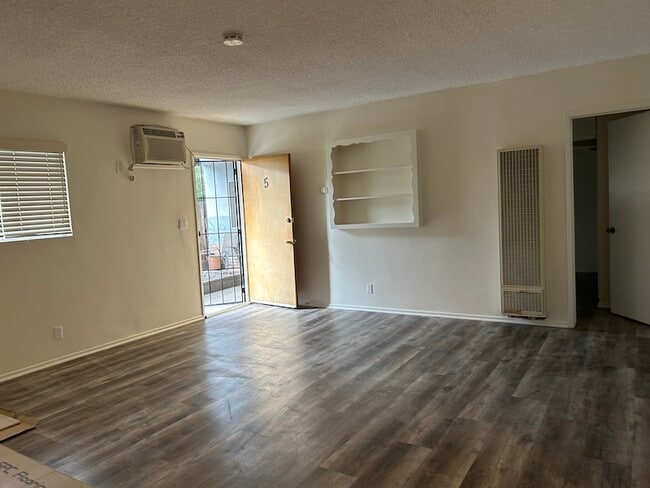 living room - 224 W Palm Ave