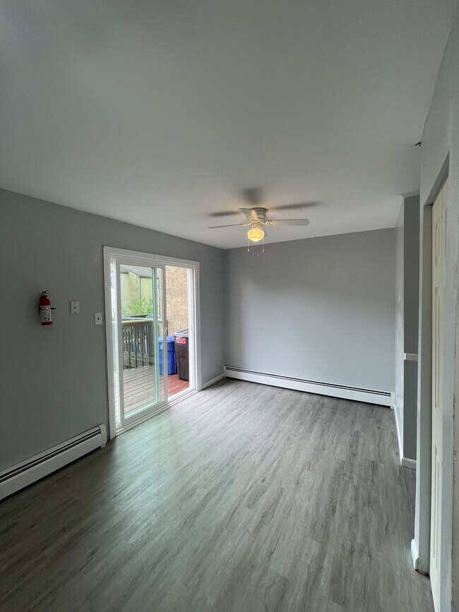Building Photo - 2205 Walnut Ridge Est