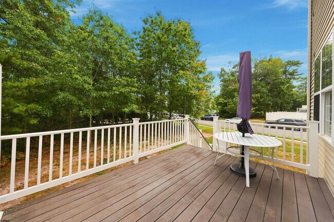 Building Photo - 64 Meadow Cir