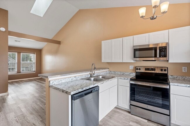 Building Photo - 16934 E Whitaker Dr