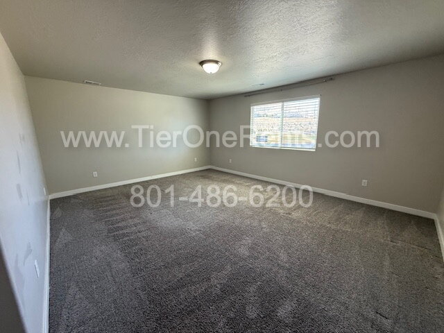 Building Photo - NO deposit option available for qualified ...