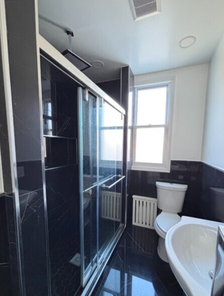 Bathroom - 260 Pacific St