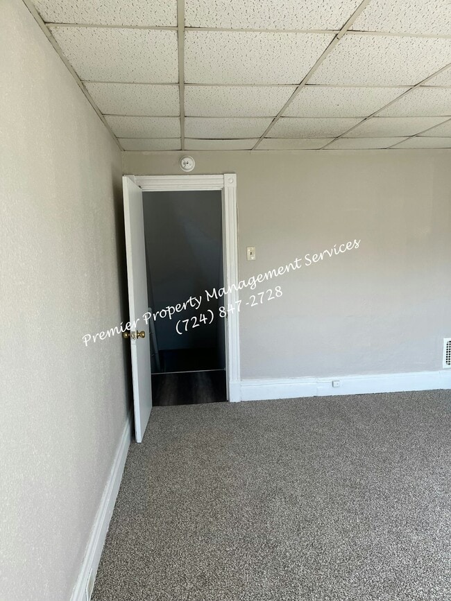 Building Photo - 2727 9th Ave