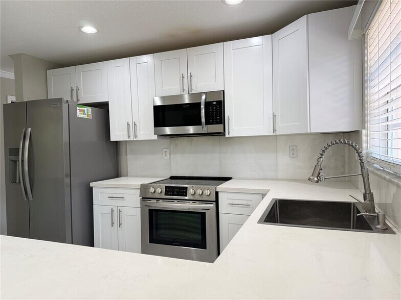 Building Photo - 11224 SW 59th Pl