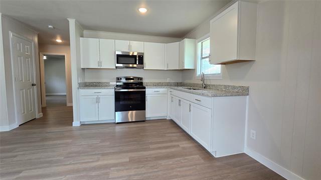 Building Photo - 379 Blackbourn St
