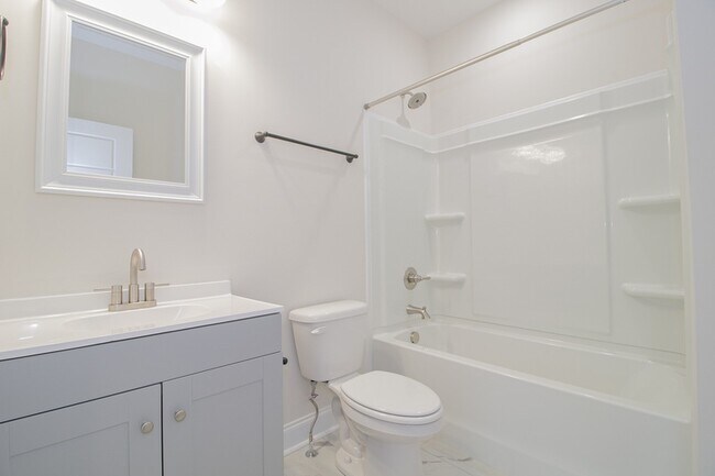 Building Photo - 550 Peachers Mill Rd