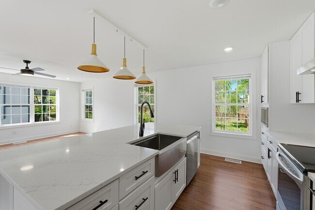 Building Photo - 203 Oceola Ave