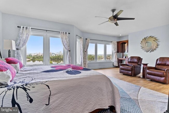 Building Photo - 543 Bridgeview Dr