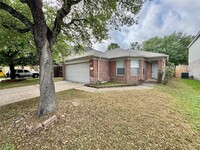 Building Photo - 2723 Packard Elm St