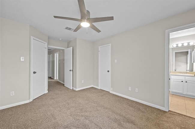 Building Photo - 2318 Riddle Rd