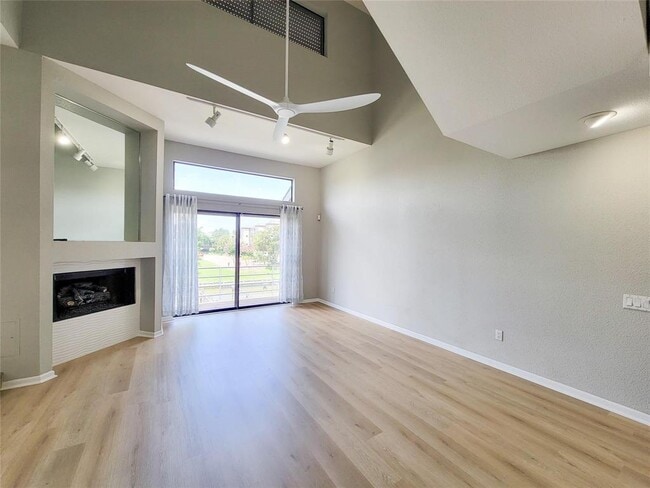 Building Photo - 18309 Sandy Cove Dr