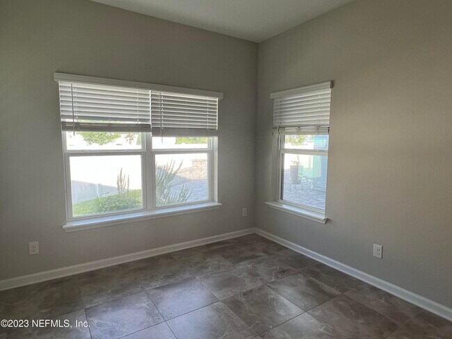 Building Photo - 78571 Goldfinch Ln