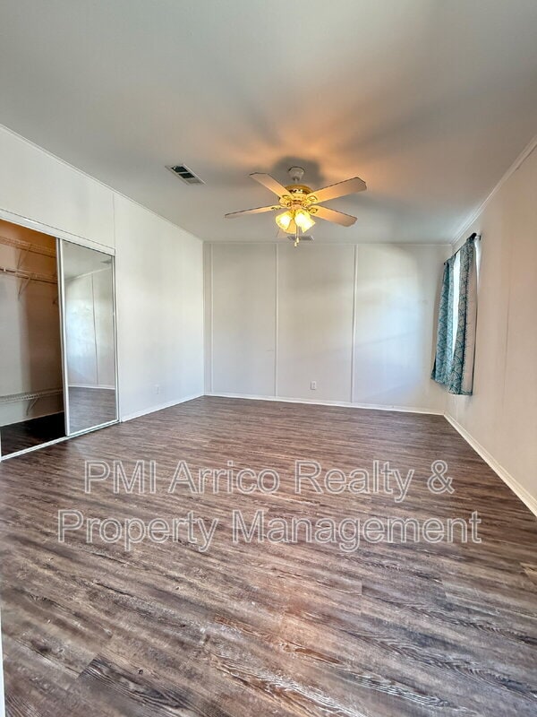 Building Photo - 3515 Zephyr Ln
