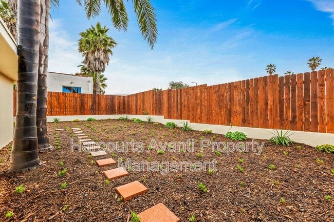 Building Photo - 911 Civic Center Dr