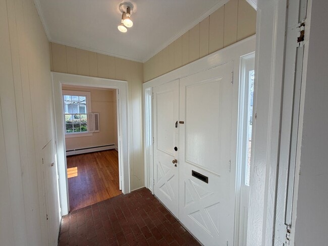 Building Photo - Mitchell College Historic District - 3BR / 4BA